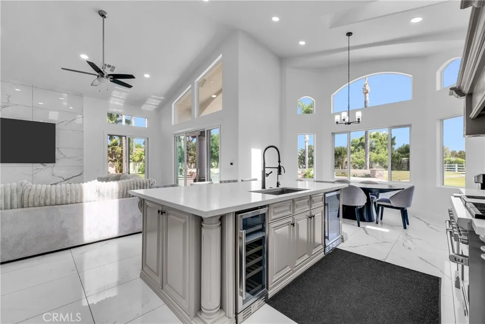 3834 Locust Chino, CA 91710