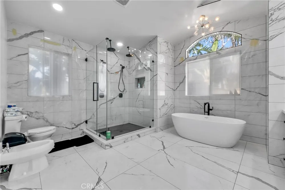 3834 Locust Chino, CA 91710