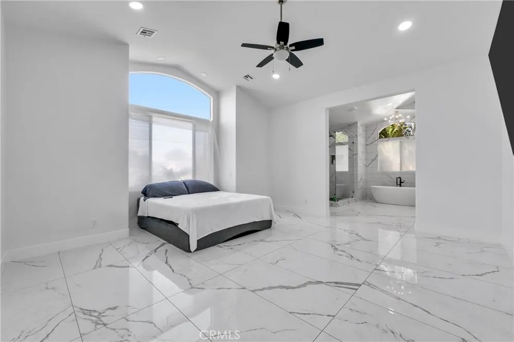 3834 Locust Chino, CA 91710