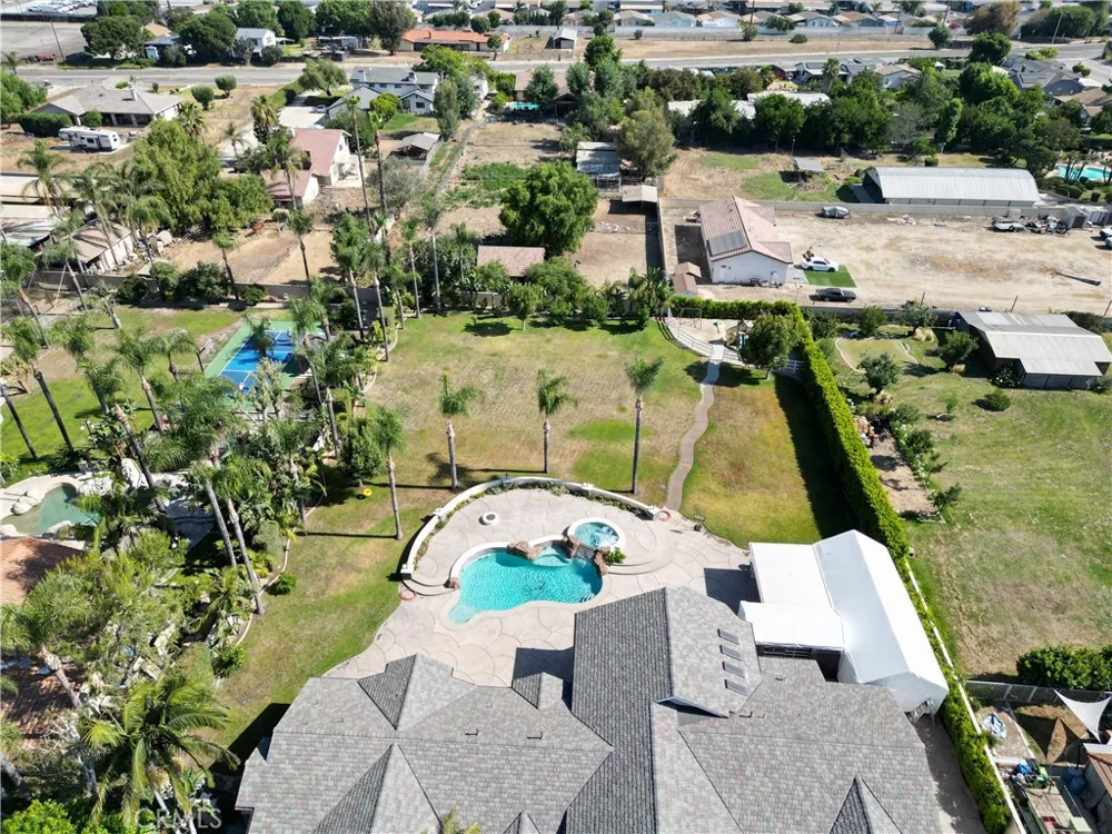3834 Locust Chino, CA 91710