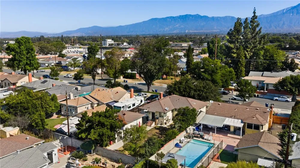 616 E Sixth St Ontario, CA 91764