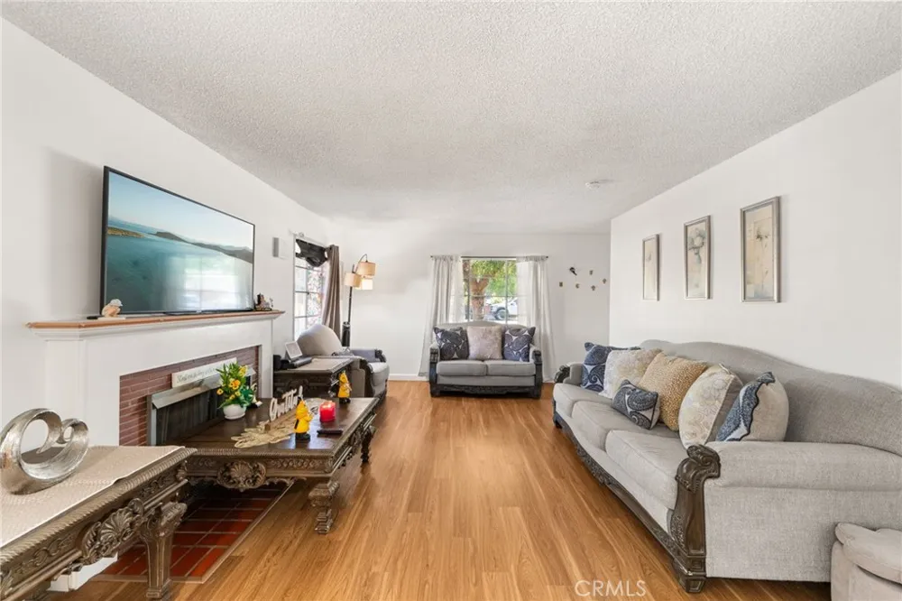616 E Sixth St Ontario, CA 91764