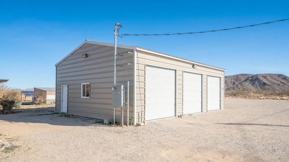 2467 Sand Drive Landers, CA 92285