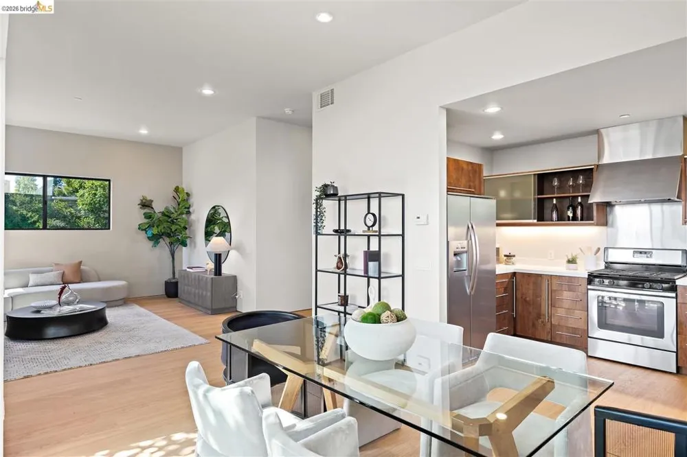 1406 San Pablo Ave #A Berkeley, CA 94702