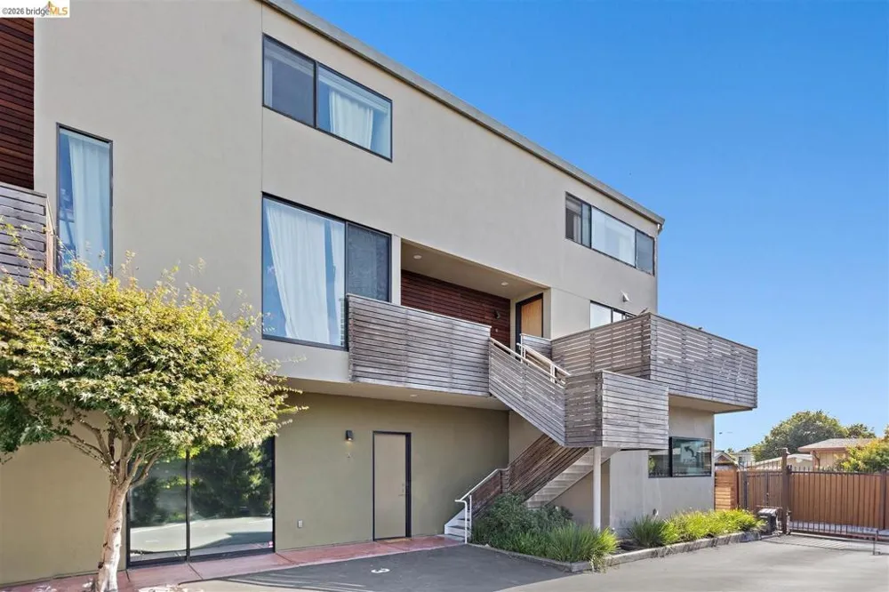 1406 San Pablo Ave #A Berkeley, CA 94702