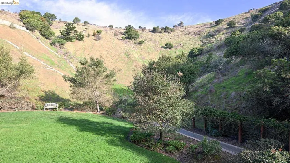 1400 Pinnacle Ct #401 Richmond, CA 94801
