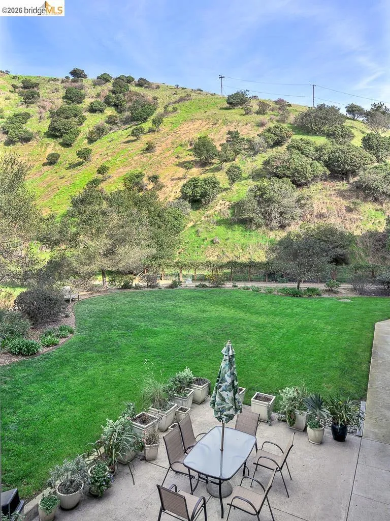1400 Pinnacle Ct #401 Richmond, CA 94801