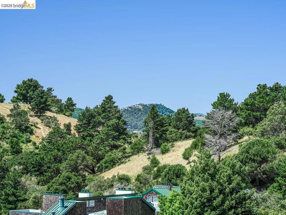 1400 Pinnacle Ct #401 Richmond, CA 94801