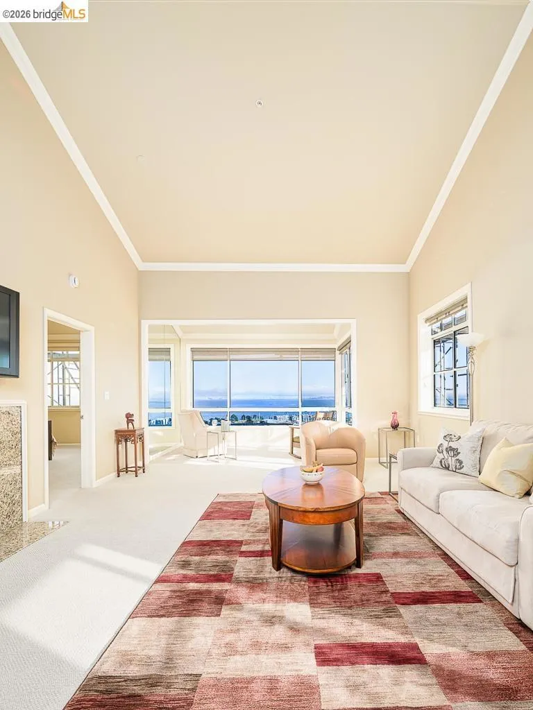 1400 Pinnacle Ct #401 Richmond, CA 94801