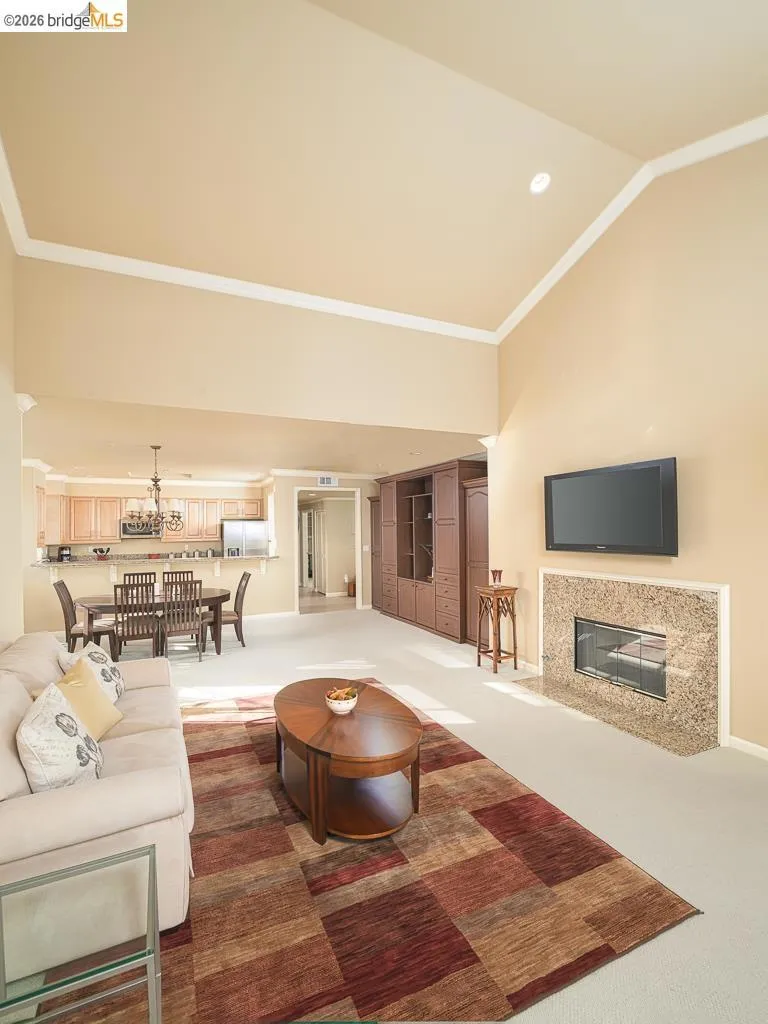 1400 Pinnacle Ct #401 Richmond, CA 94801