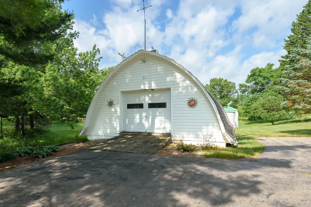 8650 S 2nd Street Mattawan, MI 49071