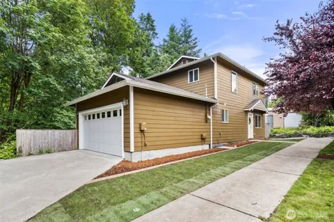 304 5th Avenue SW
