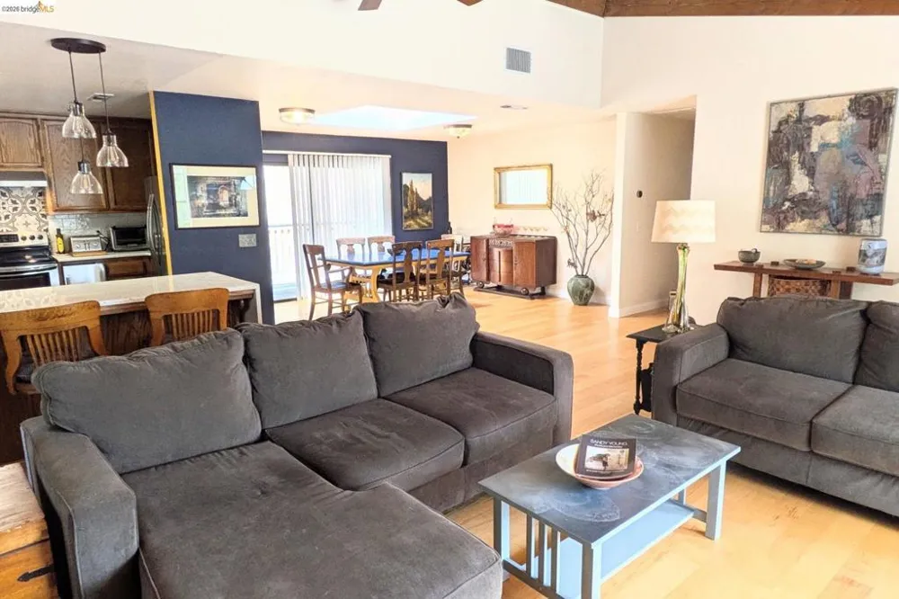 20812 Point View Dr. Groveland, CA 95321