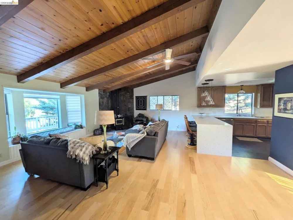 20812 Point View Dr. Groveland, CA 95321