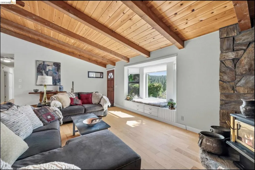 20812 Point View Dr. Groveland, CA 95321