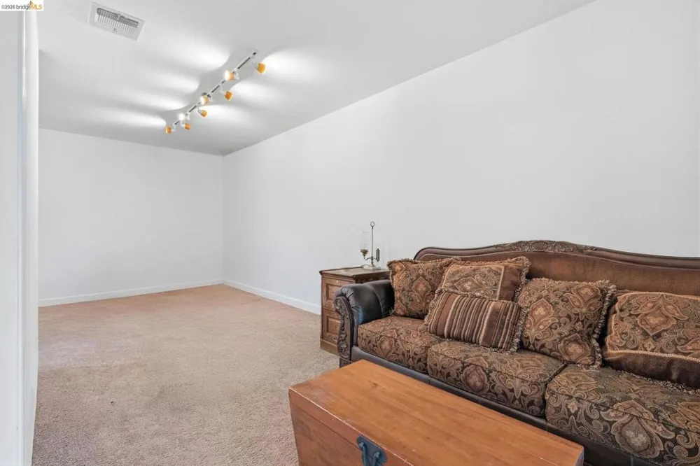 20812 Point View Dr. Groveland, CA 95321