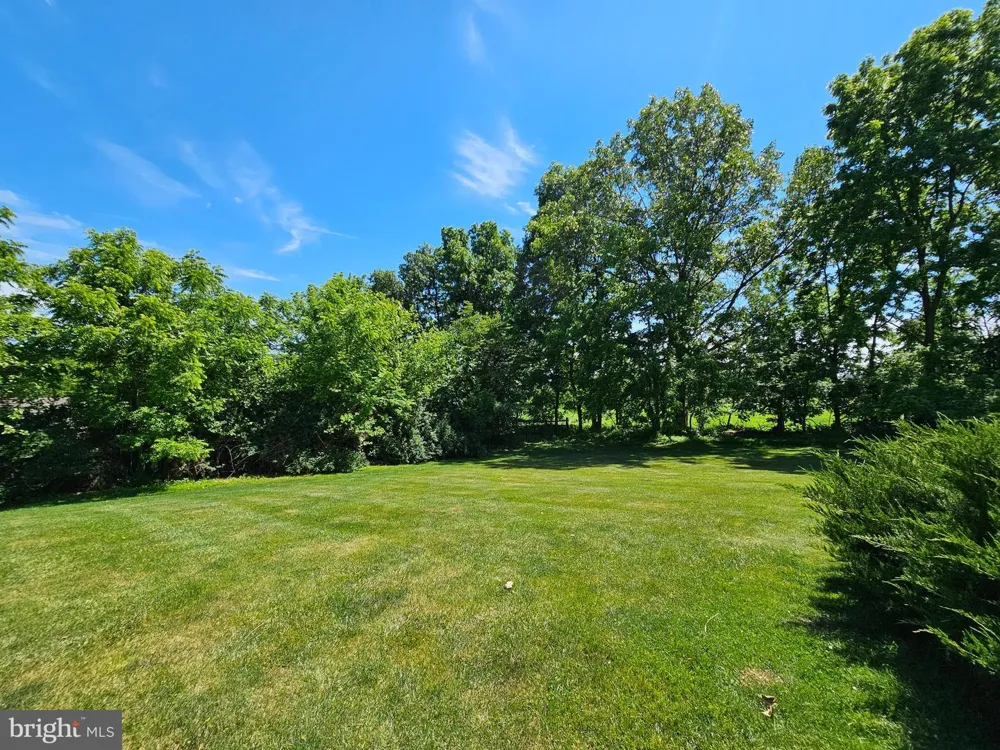 30 MELCHOR DRIVE Easton, PA 18042