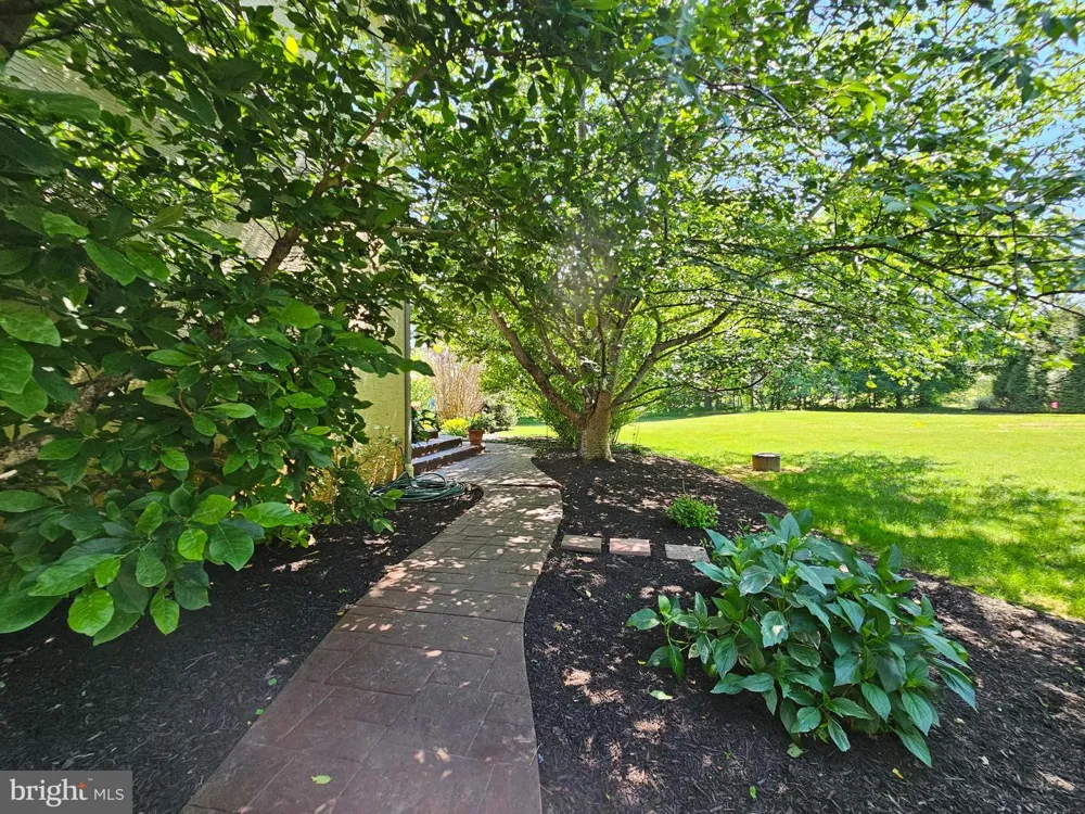 30 MELCHOR DRIVE Easton, PA 18042