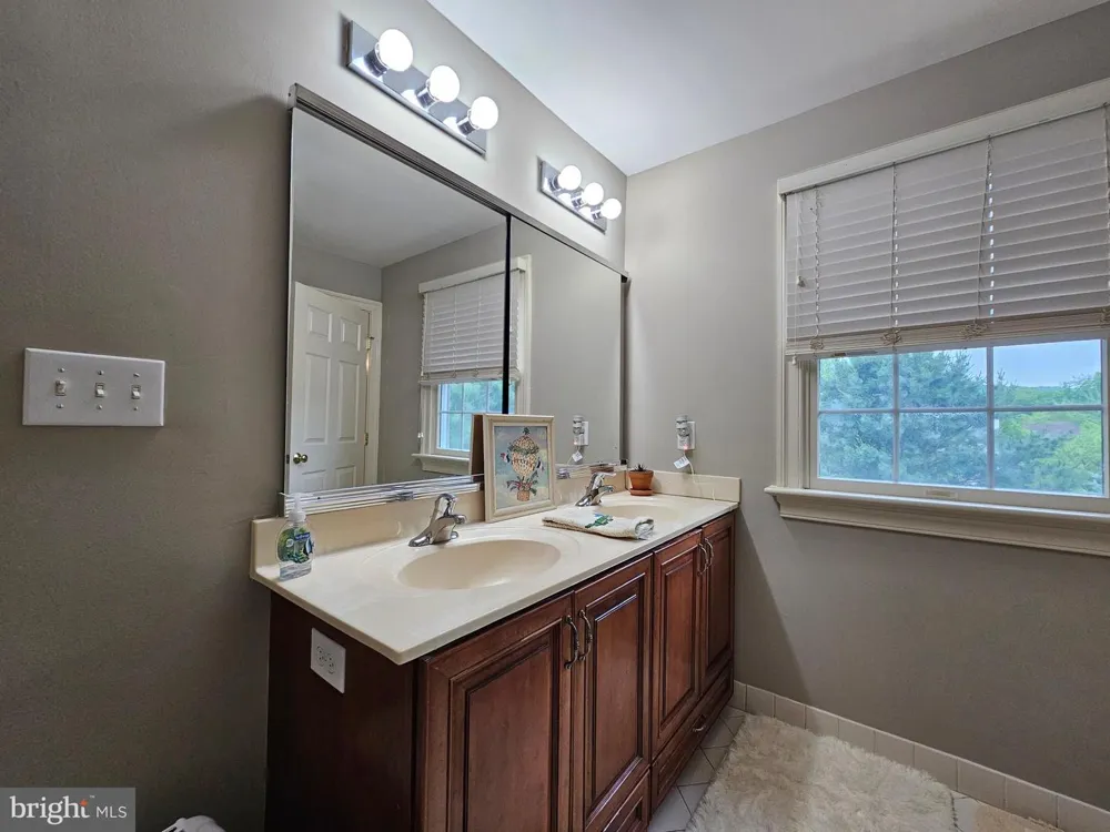 30 MELCHOR DRIVE Easton, PA 18042