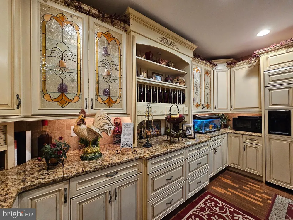 30 MELCHOR DRIVE Easton, PA 18042