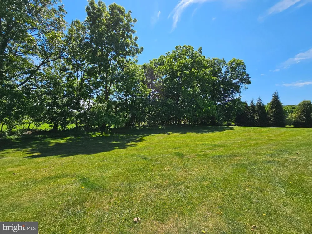 30 MELCHOR DRIVE Easton, PA 18042