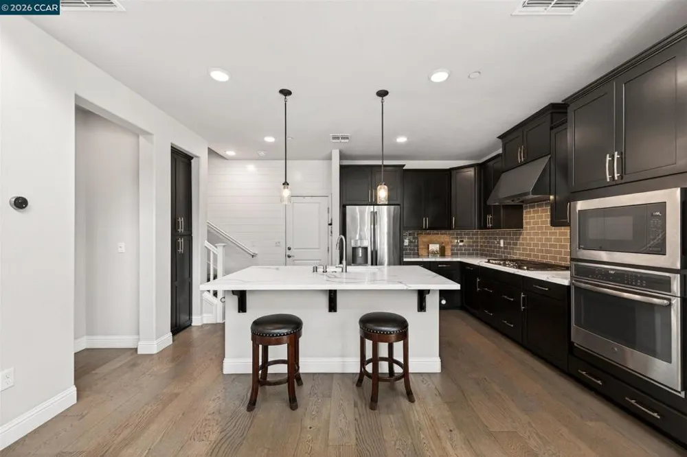 3963 Summit Rd Dublin, CA 94568