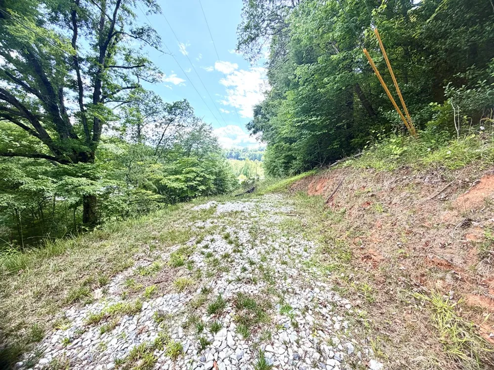 Sweetwater Rd Robbinsville, NC 28771