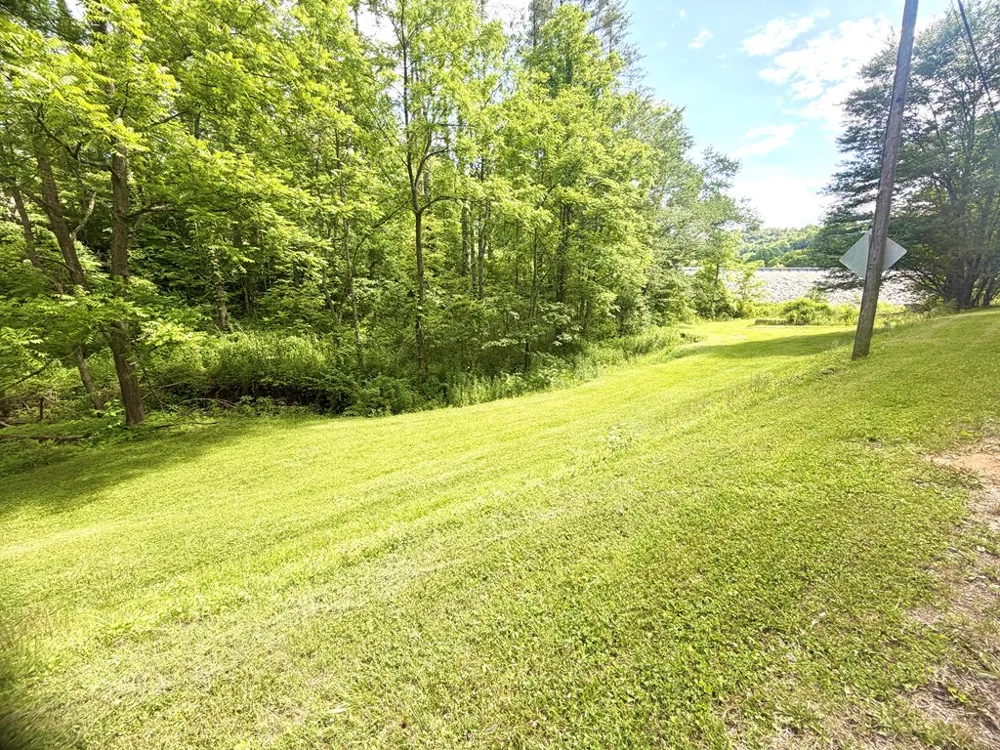 Sweetwater Rd Robbinsville, NC 28771
