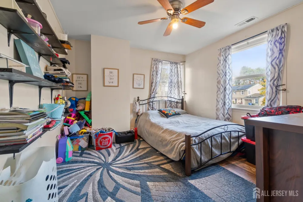 10 Bently Lane Willingboro, NJ 08046