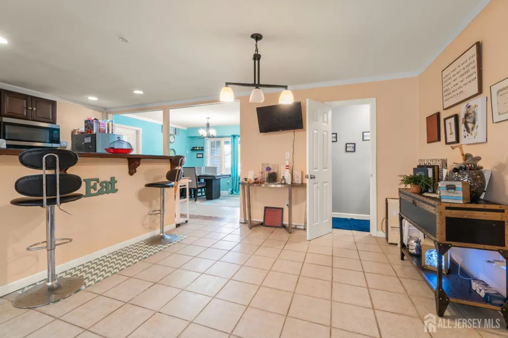10 Bently Lane Willingboro, NJ 08046