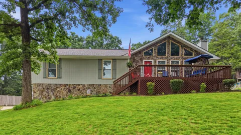 7048 Pinebrook Drive