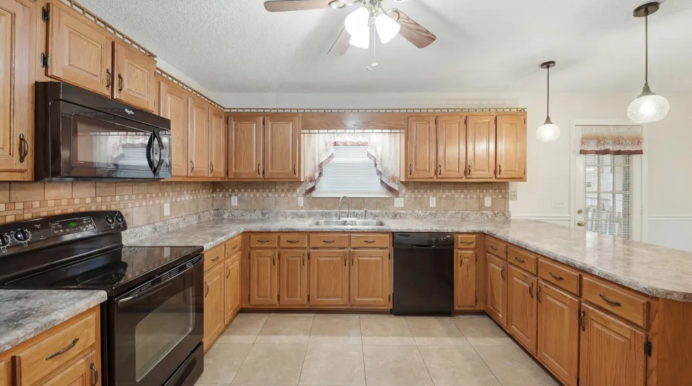 7048 Pinebrook Drive Harrison, TN 37341
