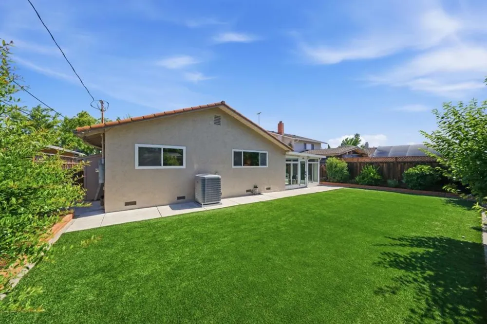 4036 Lemoyne Way Campbell, CA 95008