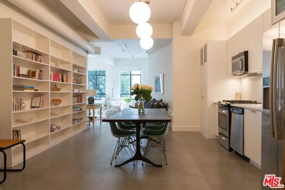 849 S Broadway #202 Los Angeles, CA 90014