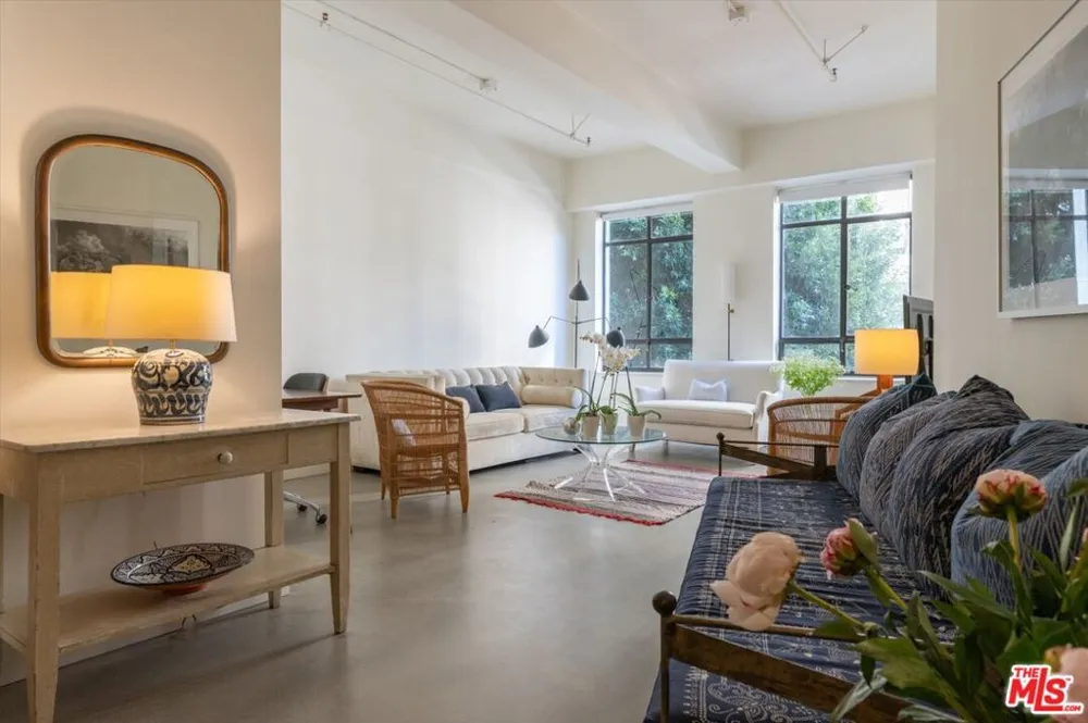 849 S Broadway #202 Los Angeles, CA 90014