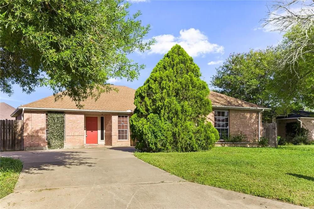 5444 Cypress Kingsville, TX 78363
