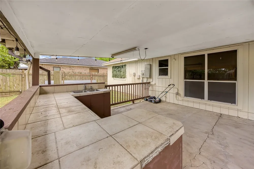 5444 Cypress Kingsville, TX 78363