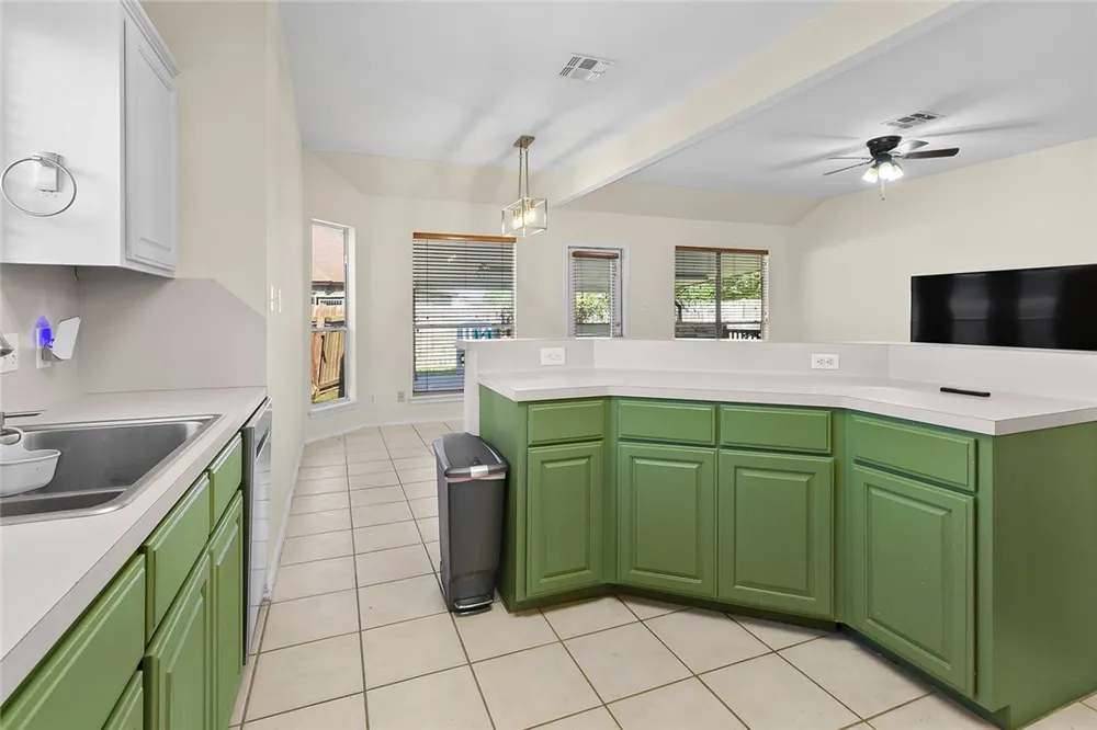 5444 Cypress Kingsville, TX 78363