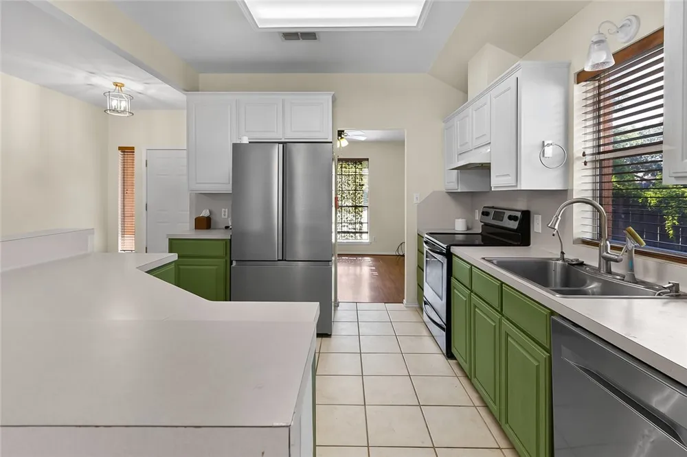 5444 Cypress Kingsville, TX 78363