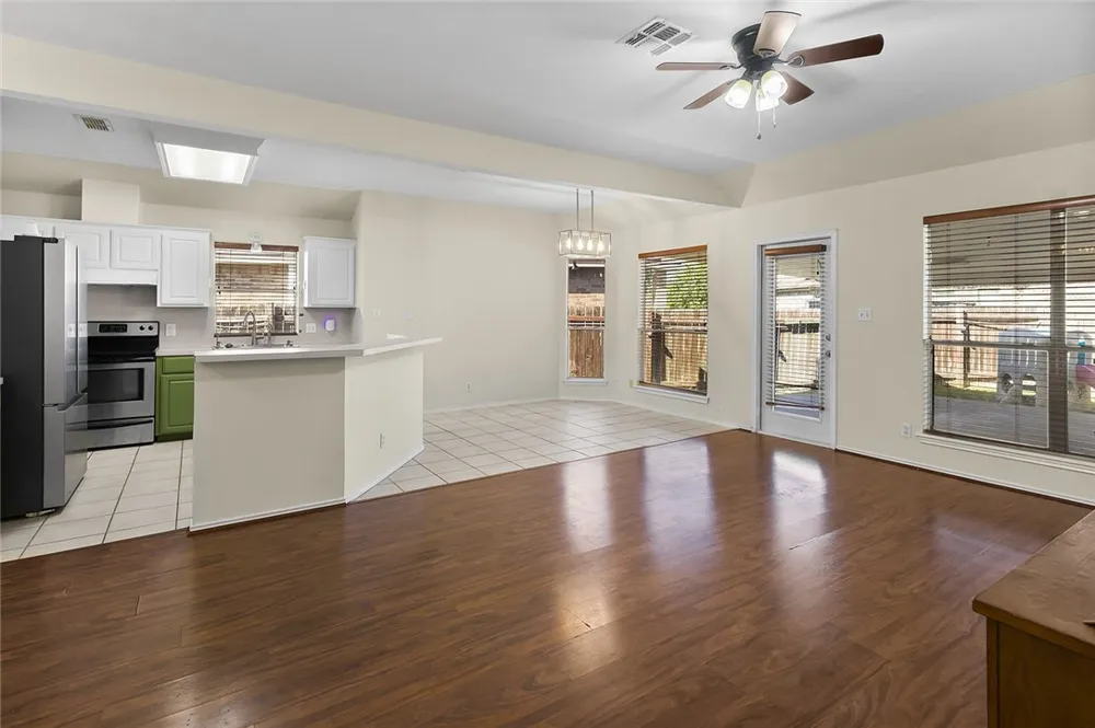 5444 Cypress Kingsville, TX 78363