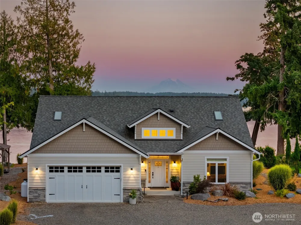211 E Vineyard Crest Road Grapeview, WA 98546