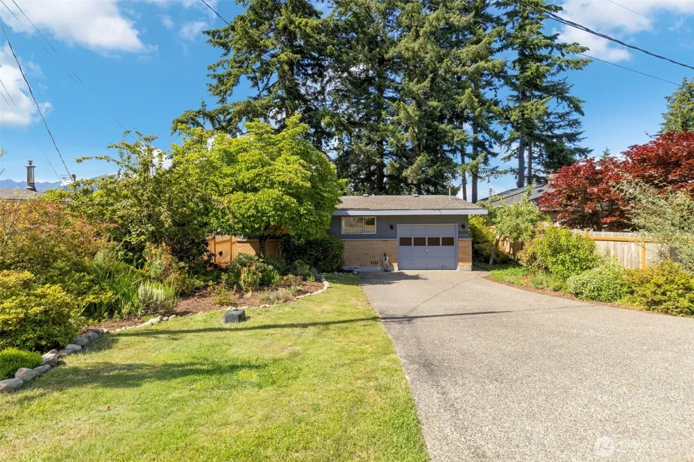 14358 NW Rhoda Lane Seabeck, WA 98380