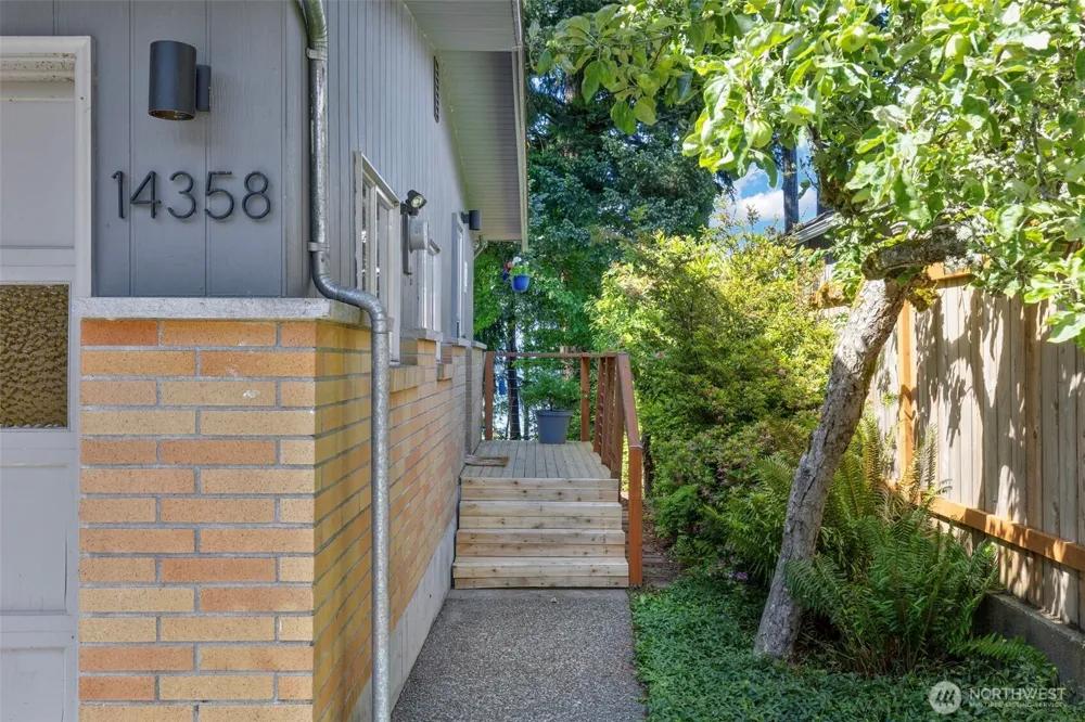 14358 NW Rhoda Lane Seabeck, WA 98380