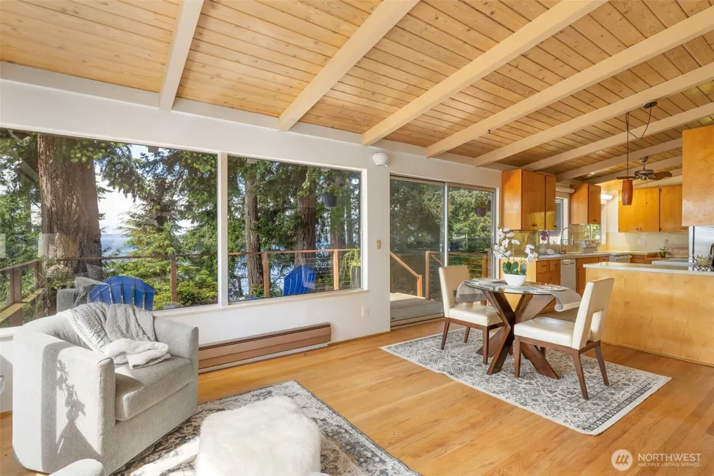 14358 NW Rhoda Lane Seabeck, WA 98380