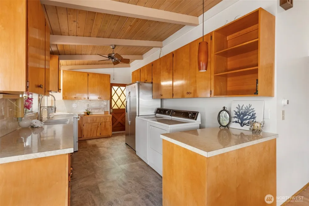 14358 NW Rhoda Lane Seabeck, WA 98380