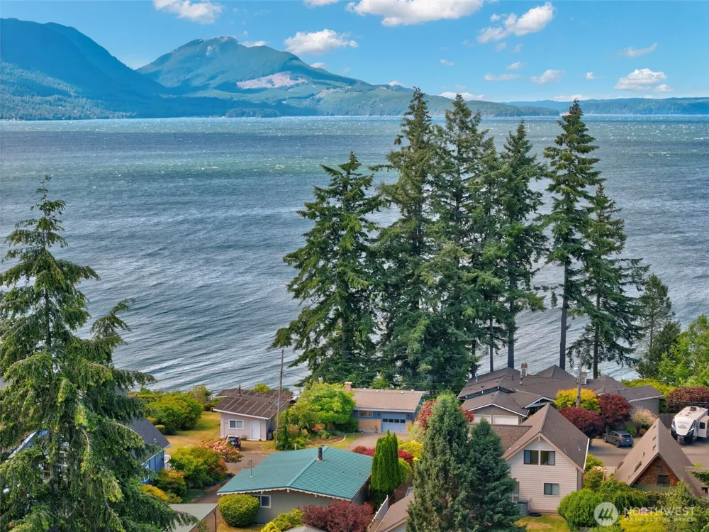 14358 NW Rhoda Lane Seabeck, WA 98380