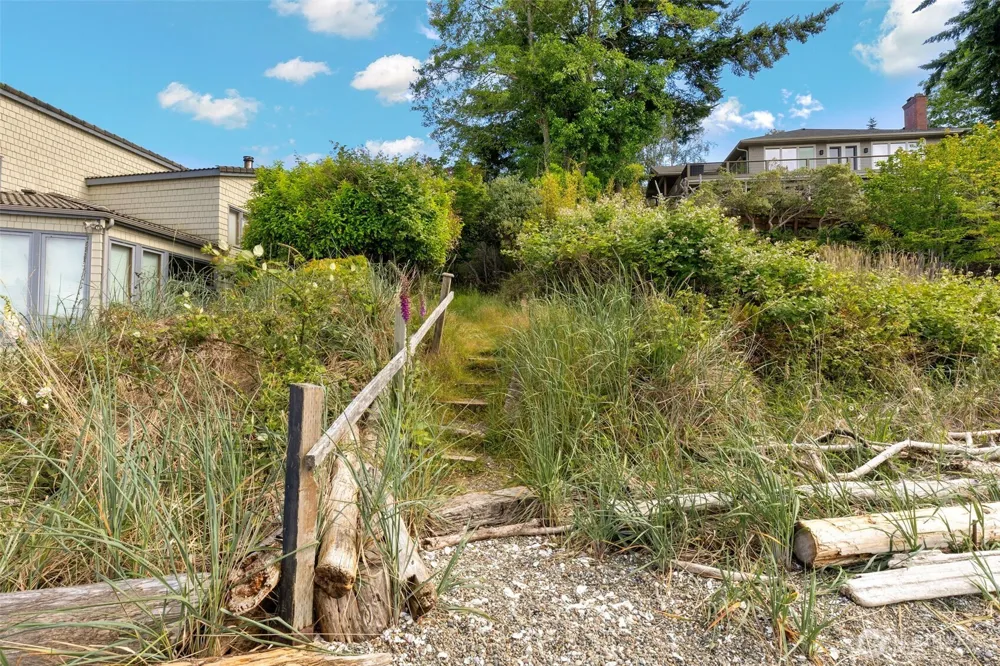 14358 NW Rhoda Lane Seabeck, WA 98380