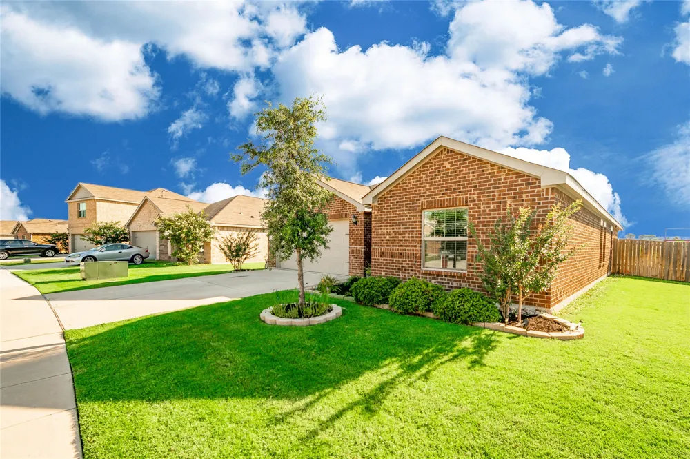 148 Cattlemans Creek Road W Newark, TX 76071