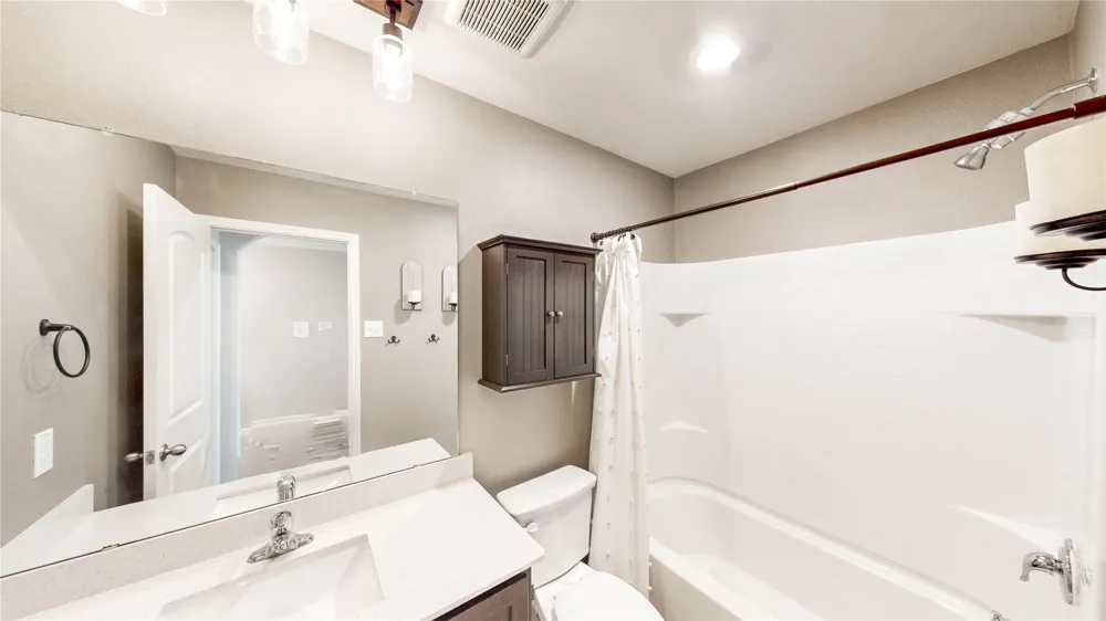 148 Cattlemans Creek Road W Newark, TX 76071