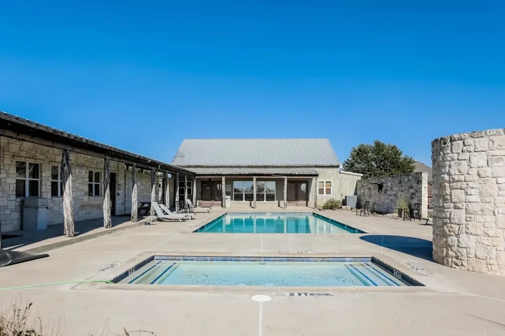 148 Cattlemans Creek Road W Newark, TX 76071